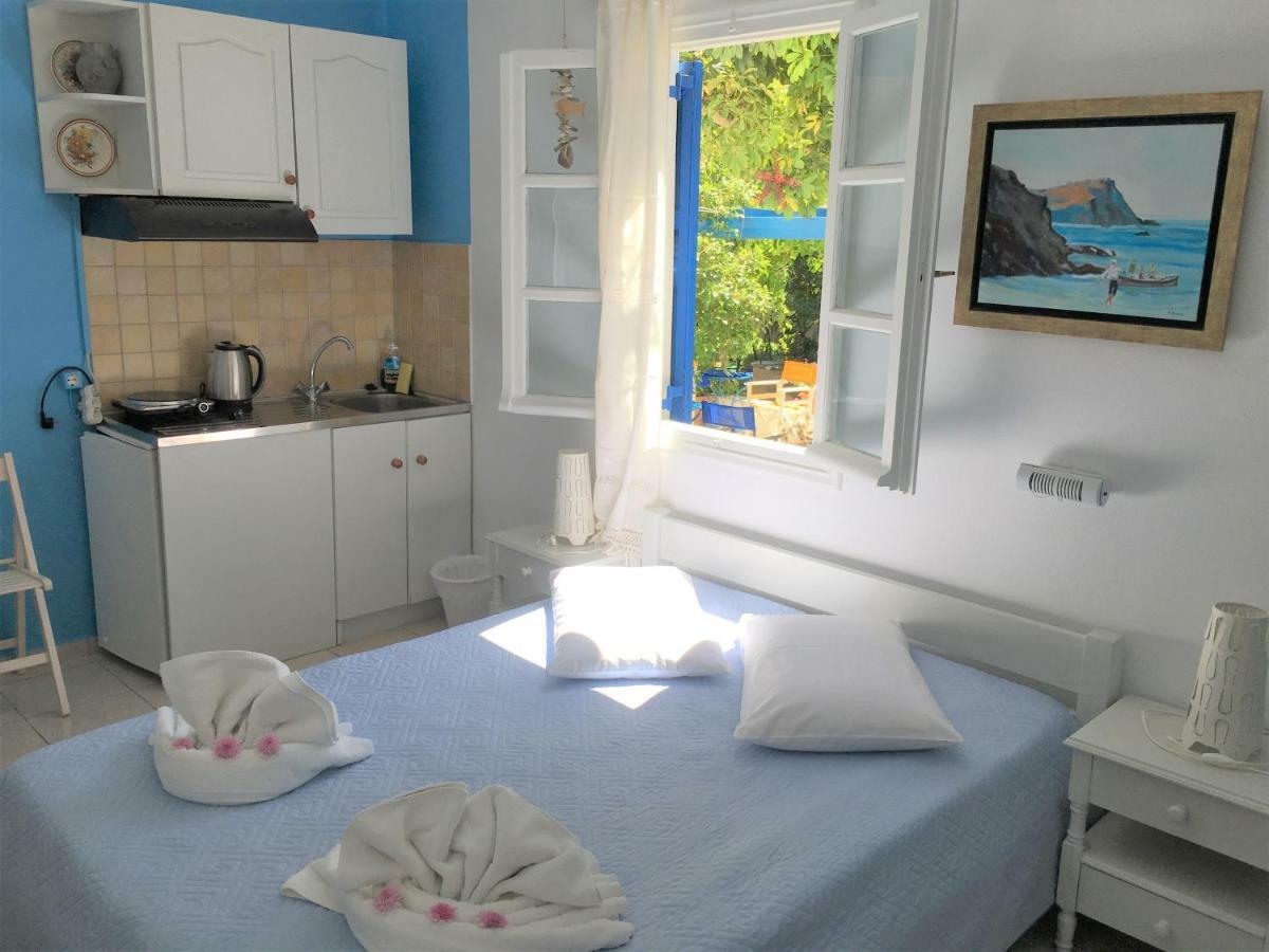 Aparthotel Pension Sofia Amorgos à Katápola Extérieur photo